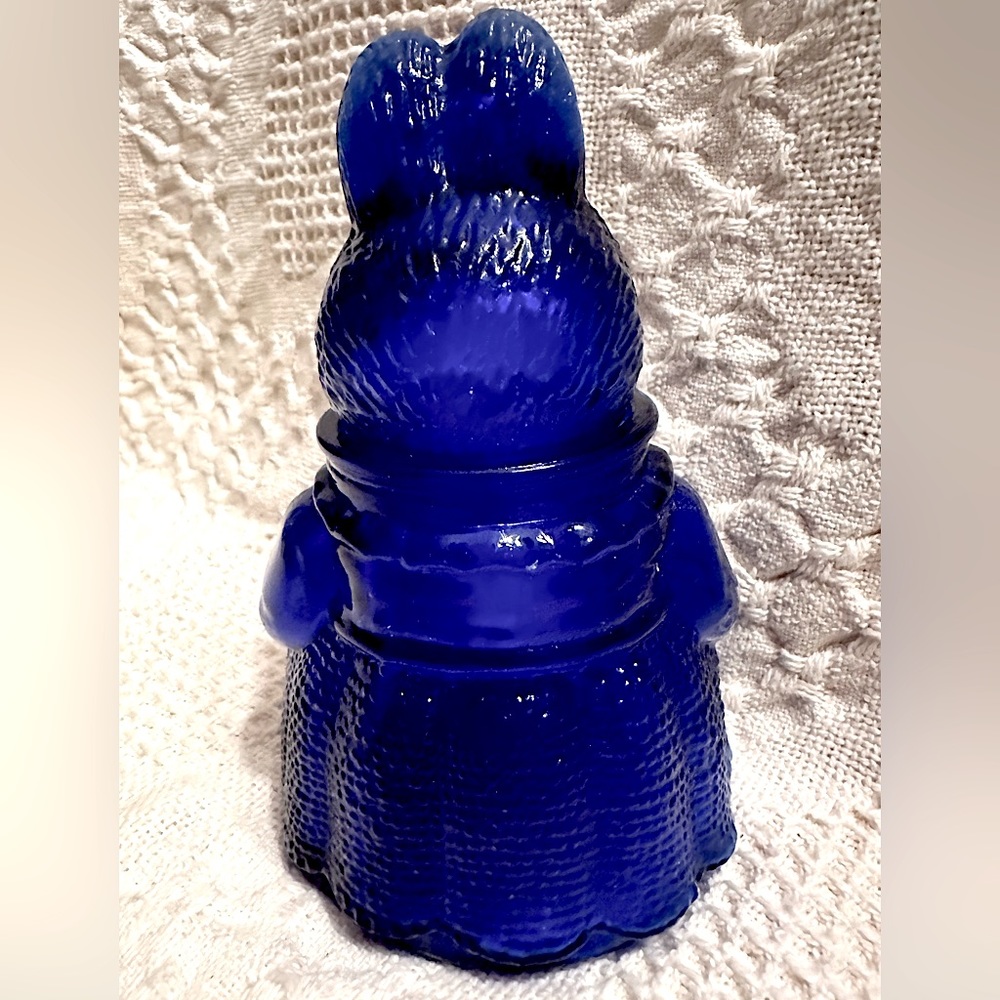Cobalt Blue Glass Mama Bunny Rabbit Jar In Apron… Cottage  Farnhouse Easter - Picture 3 of 10